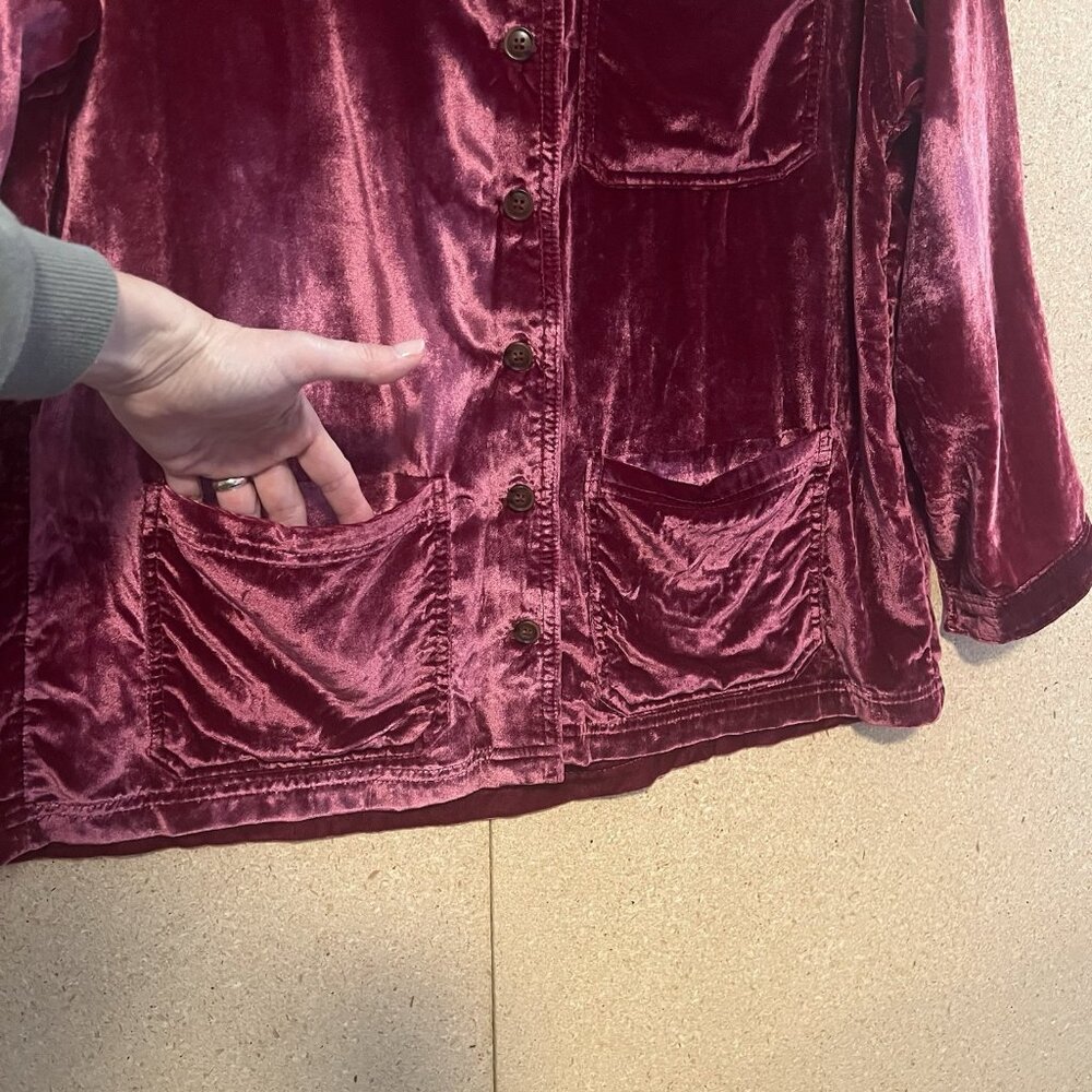 Free People We The Free Rhododendron Off Duty Velvet Shirt XS Oversized Burgundy - Picture 9 of 14